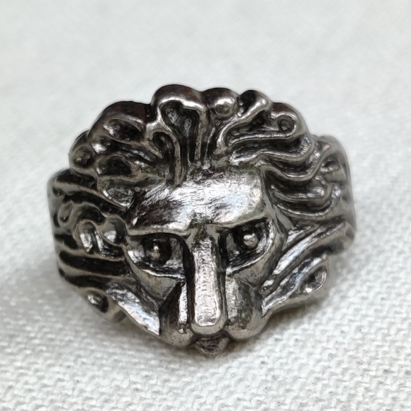 Vintage Other - 🦁 Vintage heavy lion ring